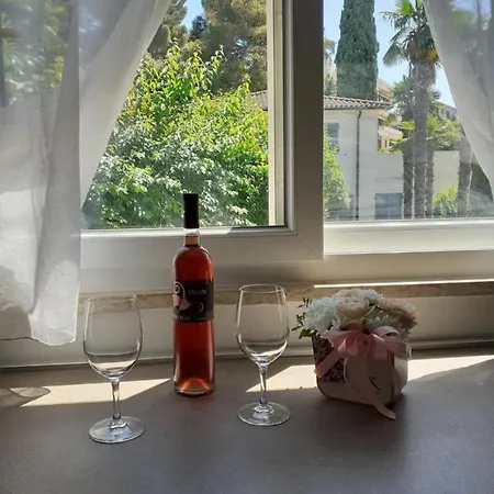 Esmeralda Apartman *