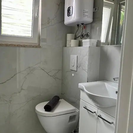 Esmeralda Apartman *